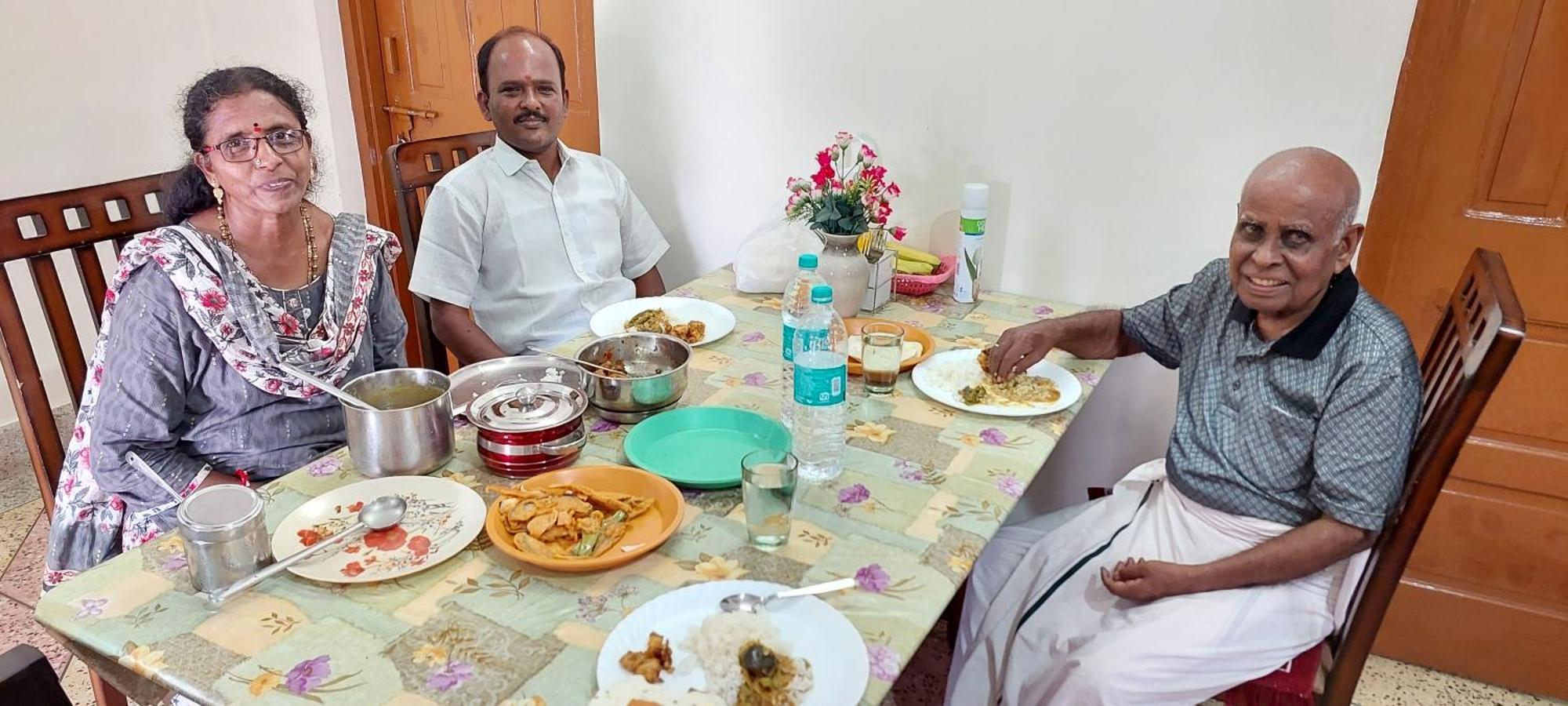 Jaiswal Homestay Jabalpur Extérieur photo